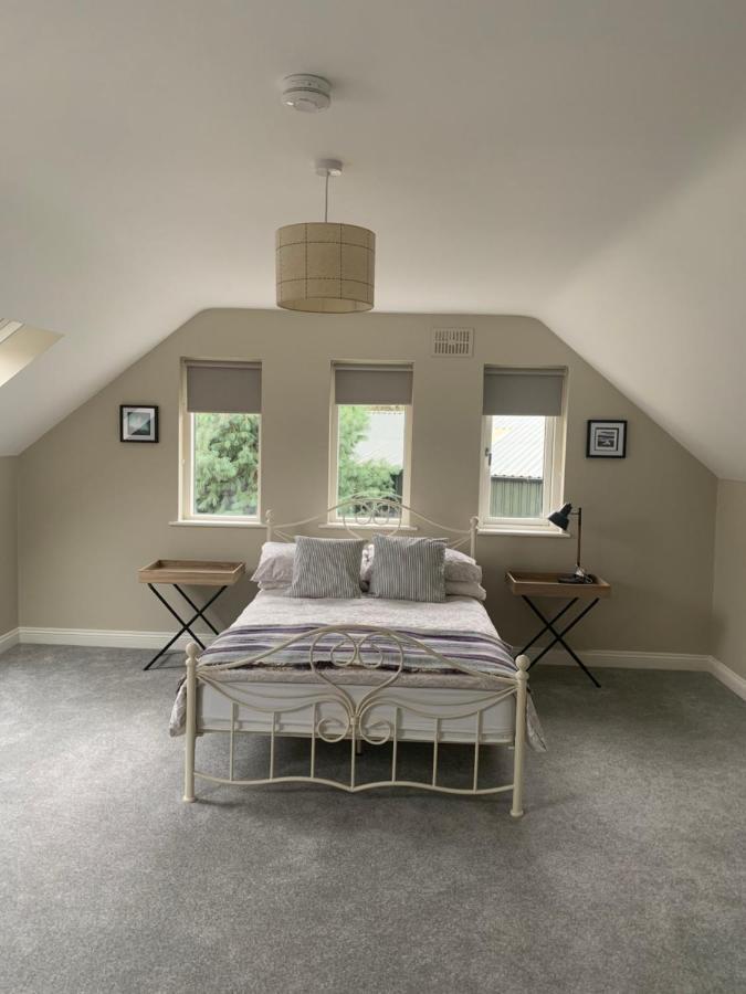 The Mews Villa Newbridge  Buitenkant foto